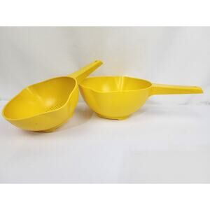 Vtg Tupperware Yellow Colander Strainer Set Of 2 #1200 - 1 Qt & #1523 - 2 Qt